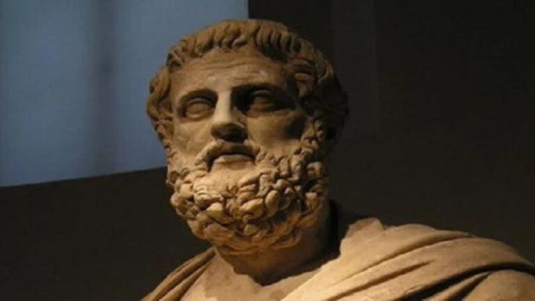 Exploring Themes in Sophocles’ Works: A Deep Dive
