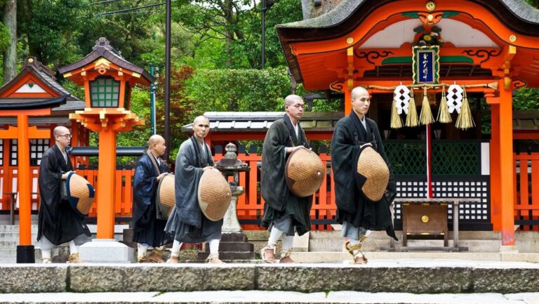 Exploring the Sacred World of Shinto Prayer Practices