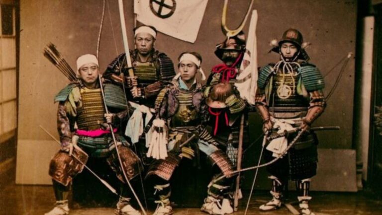 Samuri Strict Code Samurai vs Ninja UltimateShowdown | AncientPedia