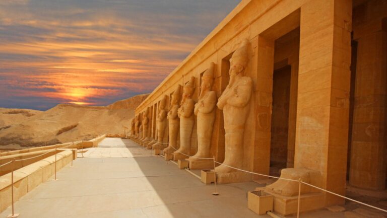 Exploring the Valley of the Kings: Tombs of the Pharaohs