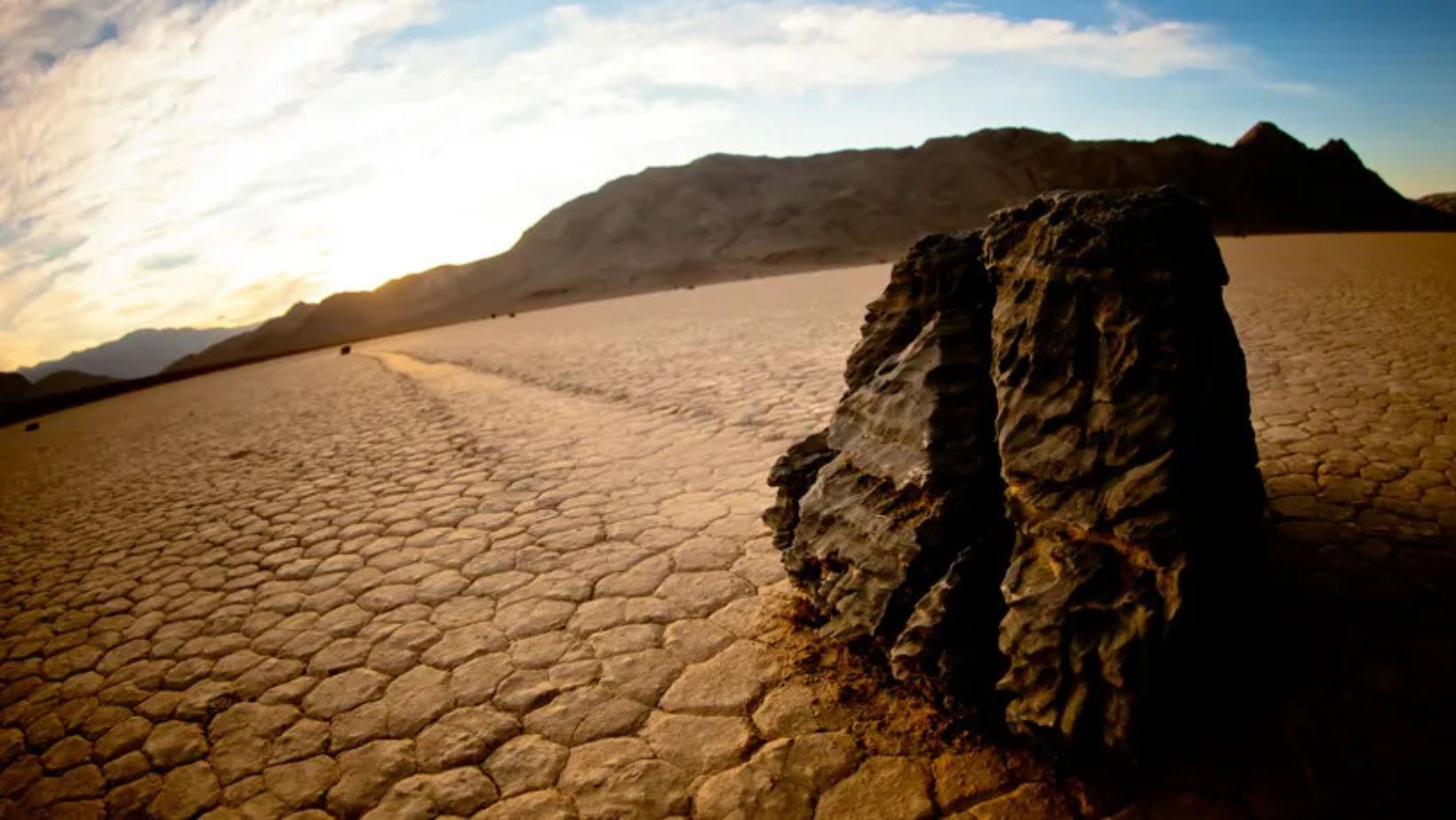 The Environmental Impact of the Sailing Stones