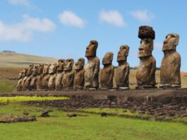 Moai Statues