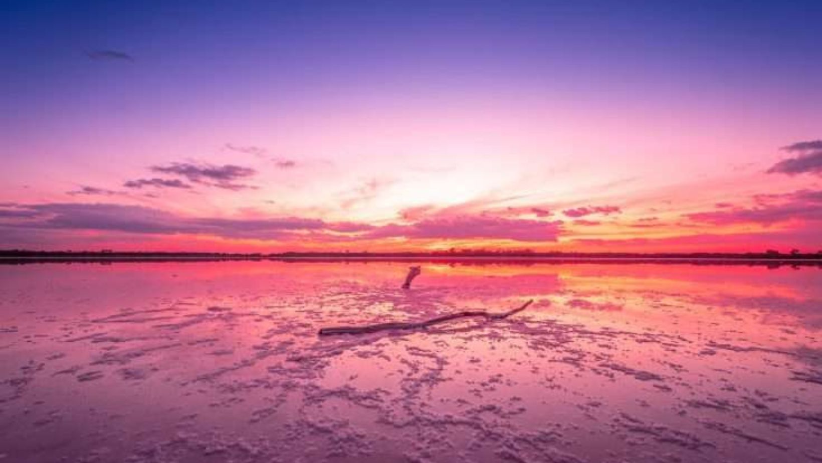 Lake Hillier